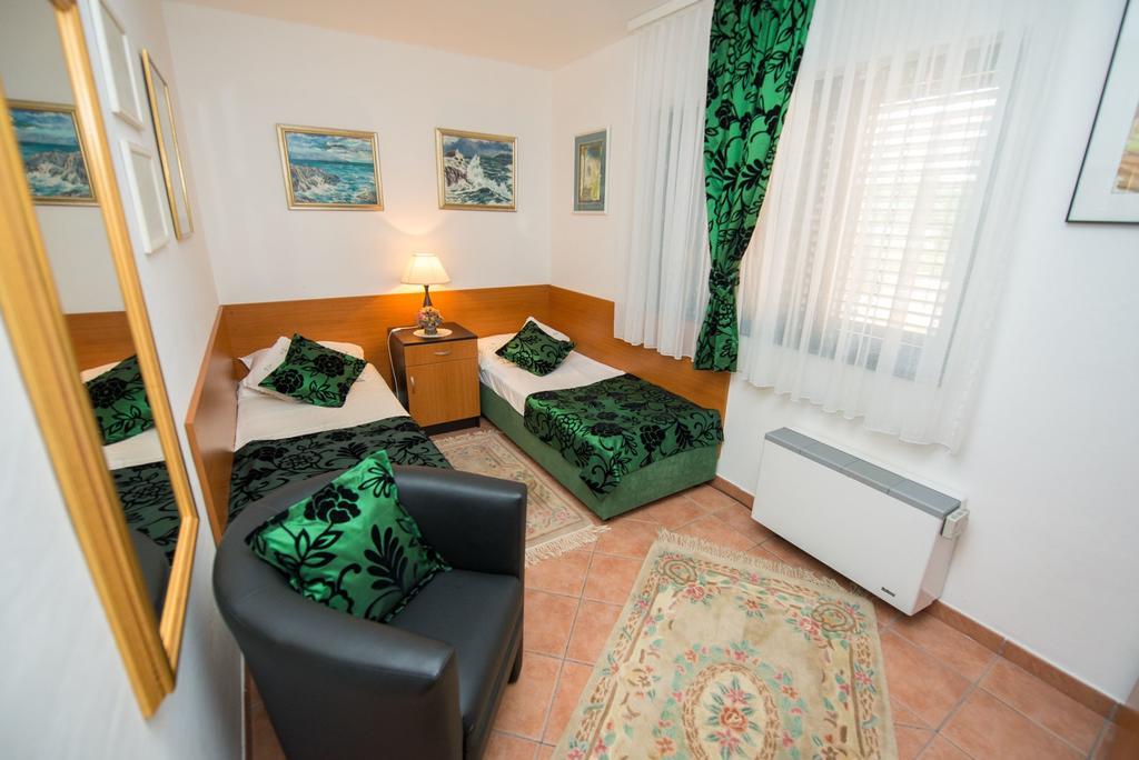 Apartments Marija Near Center Vodice Esterno foto