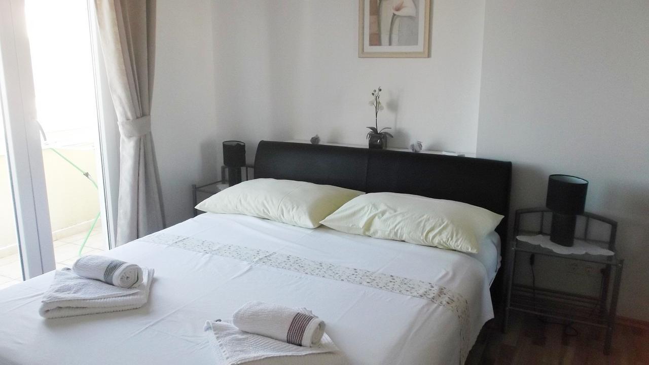 Apartments Marija Near Center Vodice Camera foto